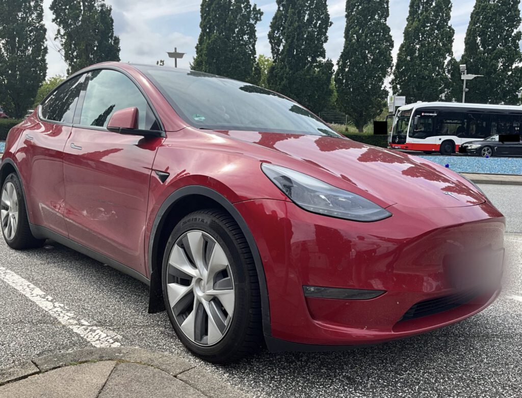 Tesla Model Y in Bad Bramstedt – Beispielbild aus dem Gutachten